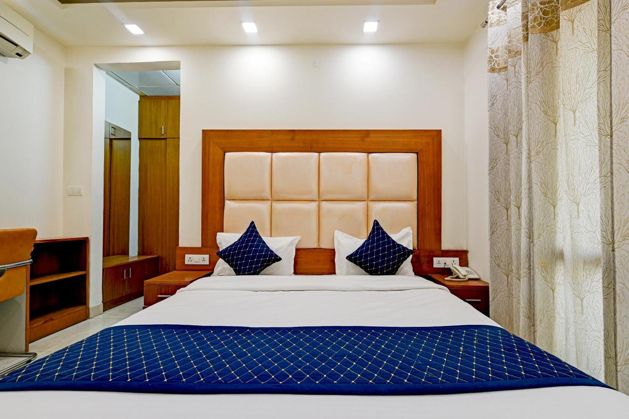 Hotel Leaf 9 Boutique, Near Golf Course Road And Galleria Market 구르가온 외부 사진