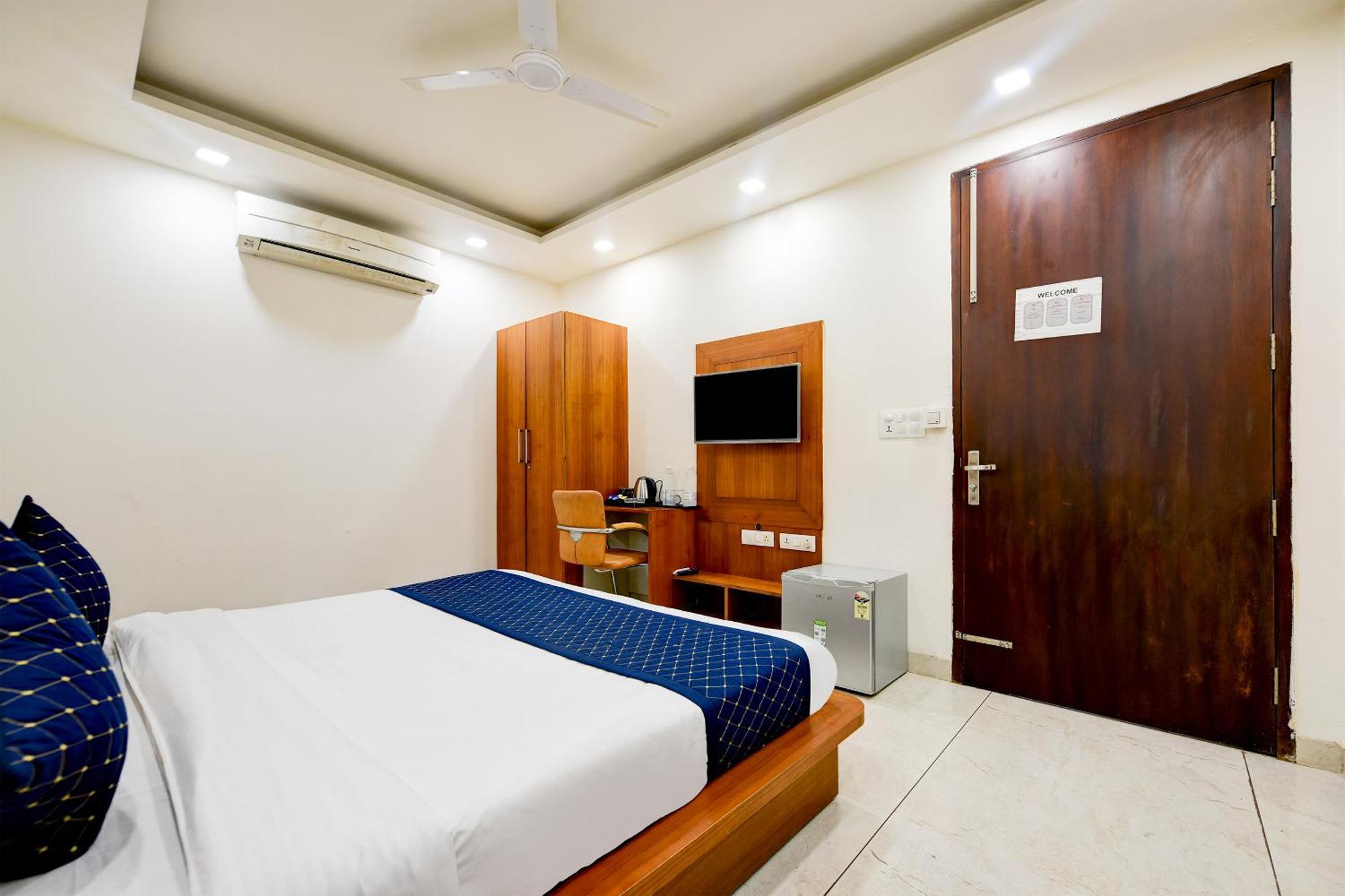 Hotel Leaf 9 Boutique, Near Golf Course Road And Galleria Market 구르가온 외부 사진