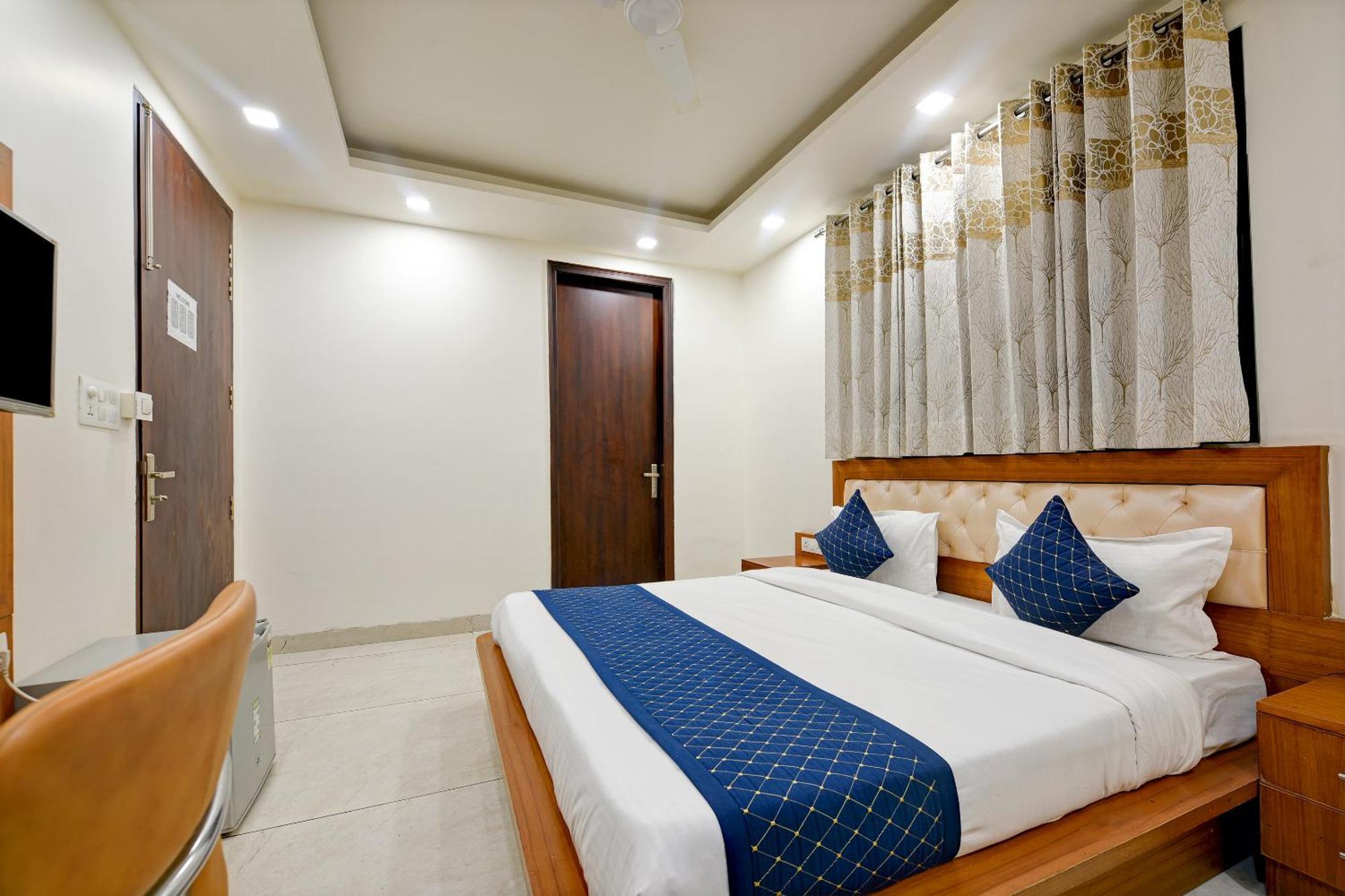 Hotel Leaf 9 Boutique, Near Golf Course Road And Galleria Market 구르가온 외부 사진