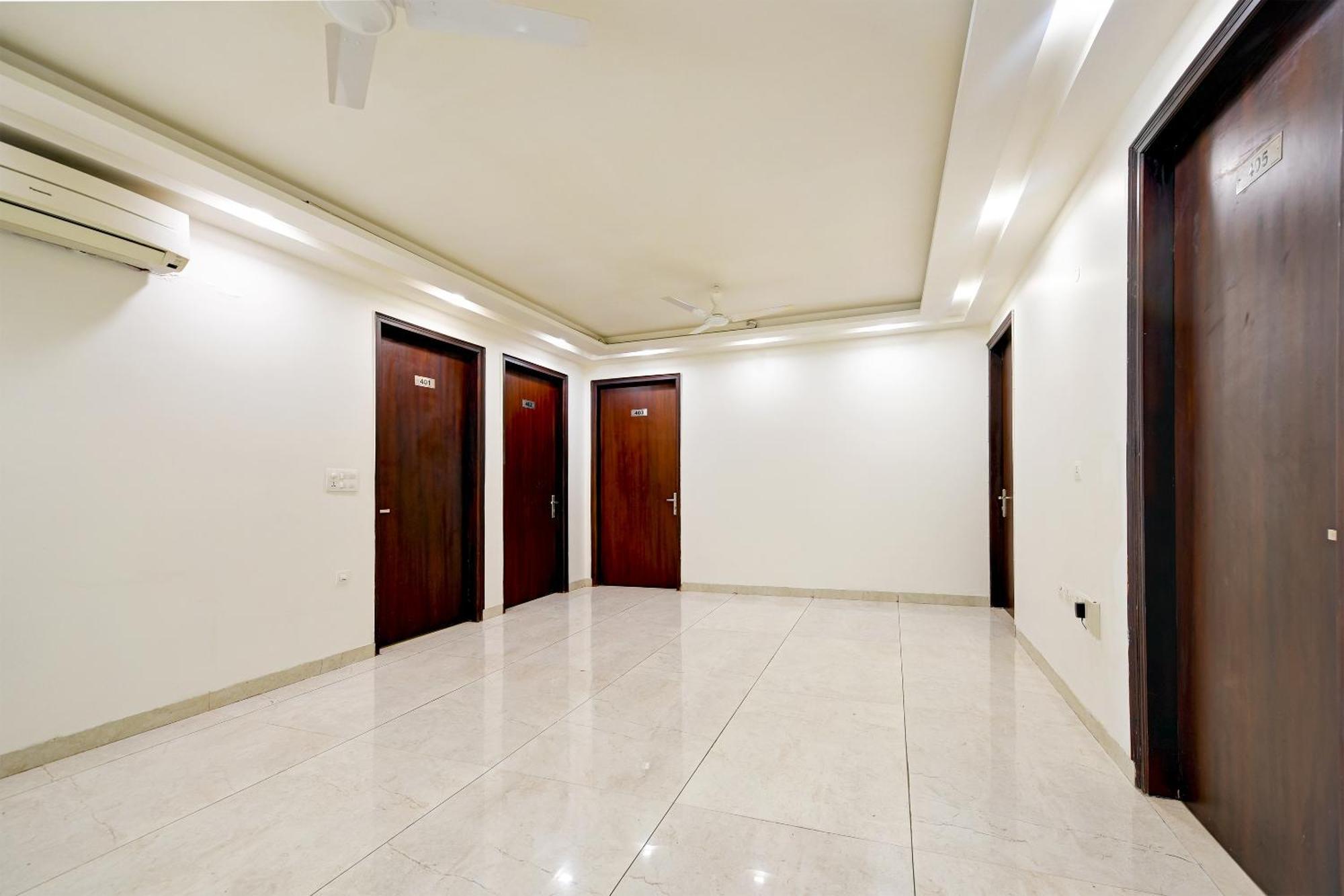 Hotel Leaf 9 Boutique, Near Golf Course Road And Galleria Market 구르가온 외부 사진